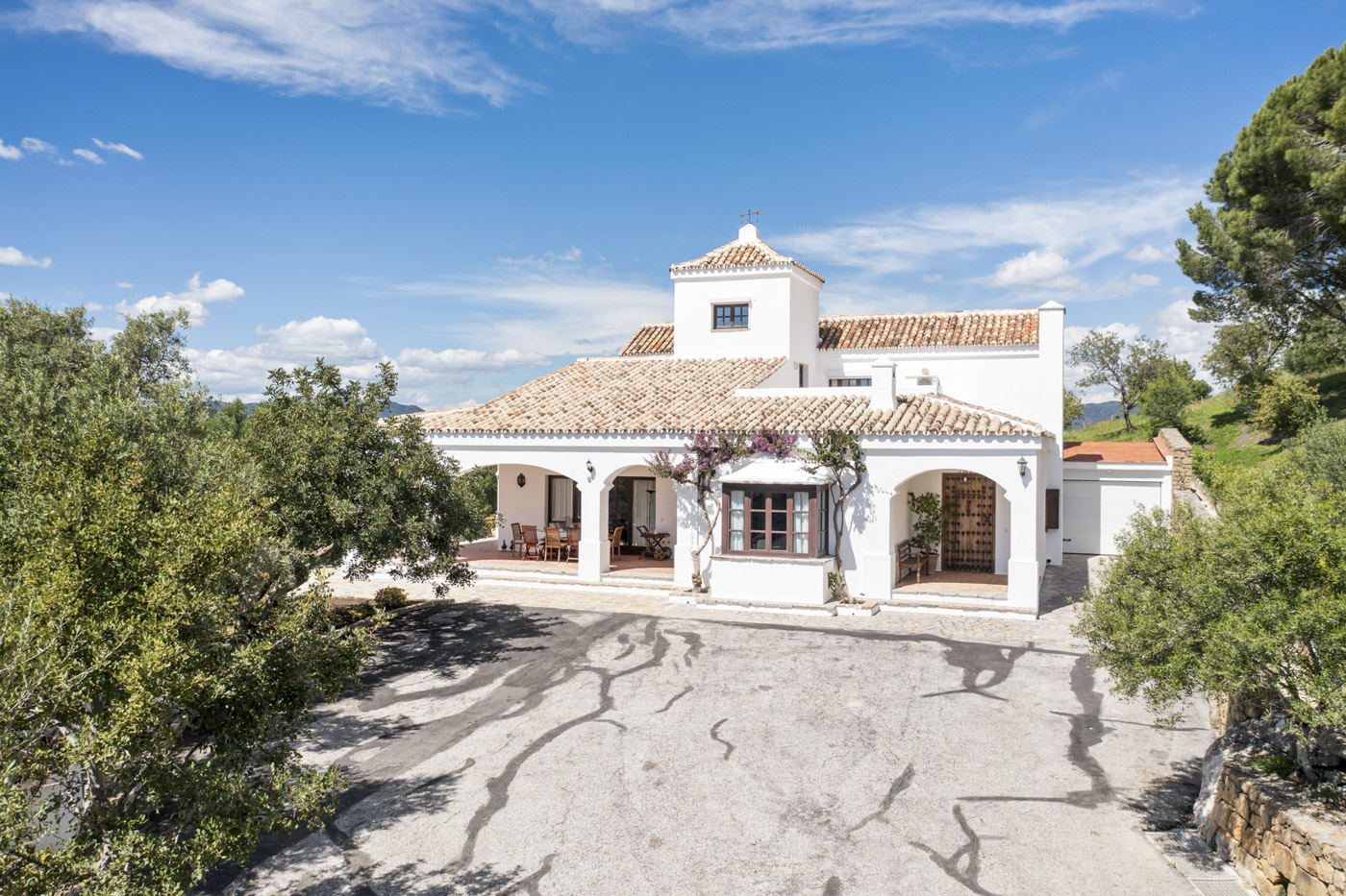 Parking area directly next to the house